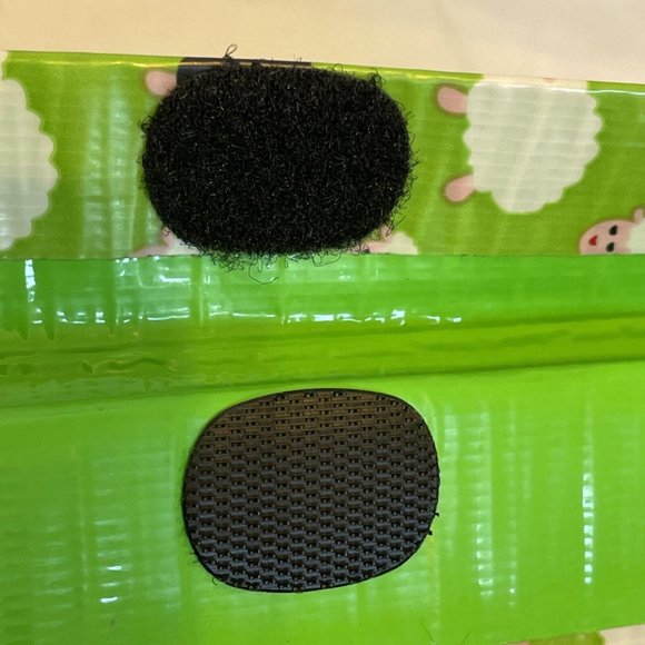 Clutch Duct Tape Wallet Green with Sheep Pattern 7.5" x 4" Pocketbook Pouch - Picture 3 of 10